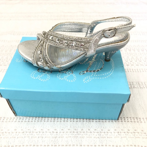 Small heel shoe silver with strap - Picture 7 of 8